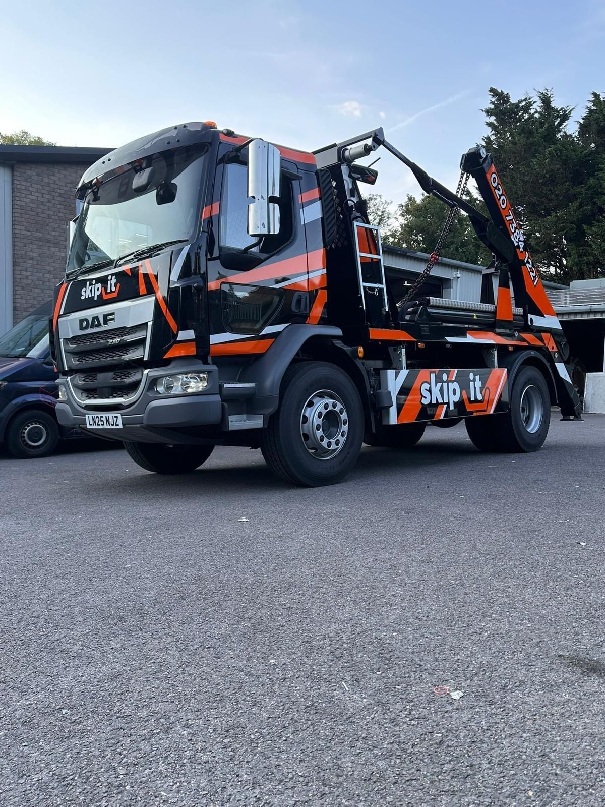 Skip It DAF skip loader lorry wrap